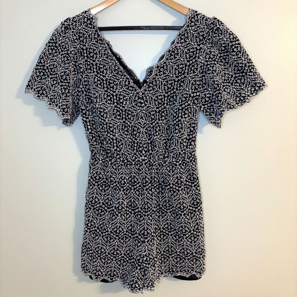 Express Black White Romper Eyelet Embroidery M $108 Boho Chic Modern Feminine